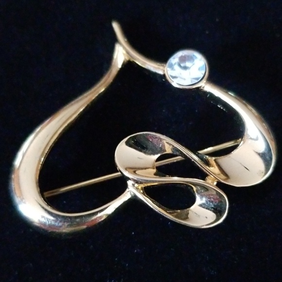 Vintage Heart Rhinestone Brooch Gold Tone - Picture 9 of 12